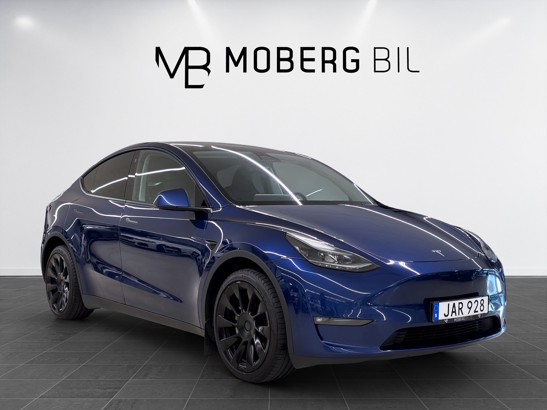 Tesla Model Y Long Range AWD 514hk Pano Drag Läder Navi