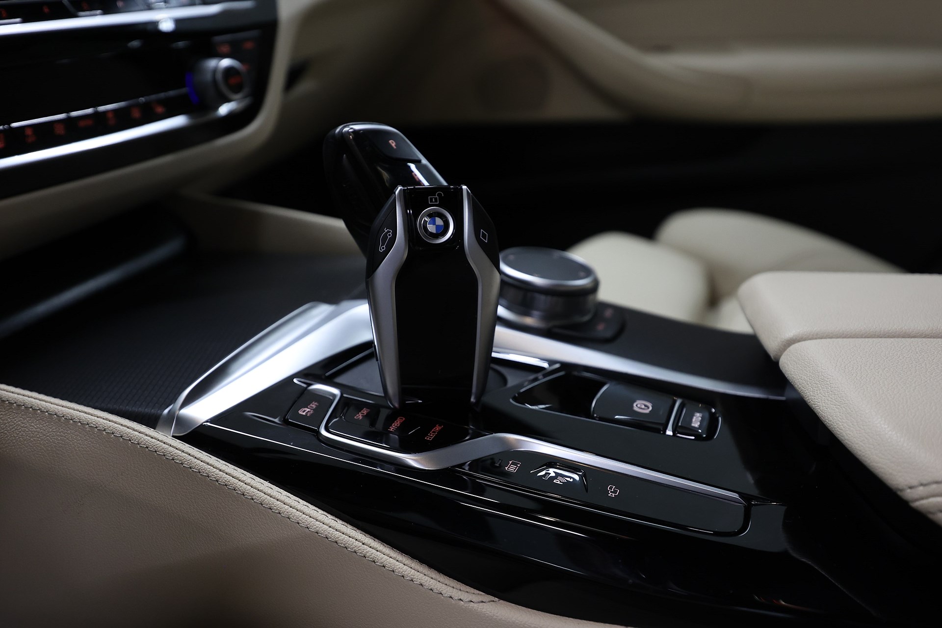 BMW 530e xDrive Touring M-Sport Innovation HUD Drag 360 MOMS
