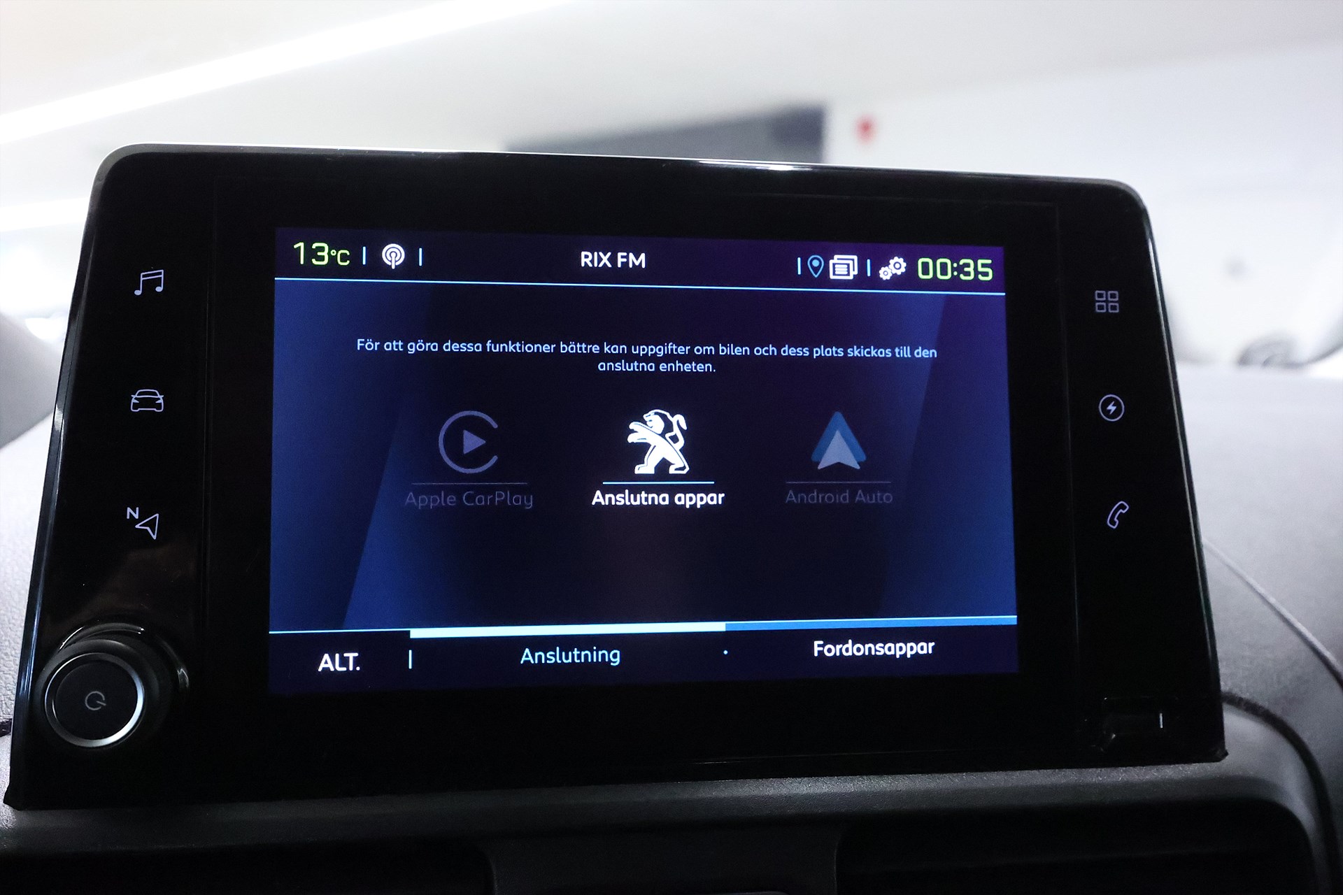 Peugeot e-Partner 136hk L2 V-inrett Drag Värmare Navi MOMS