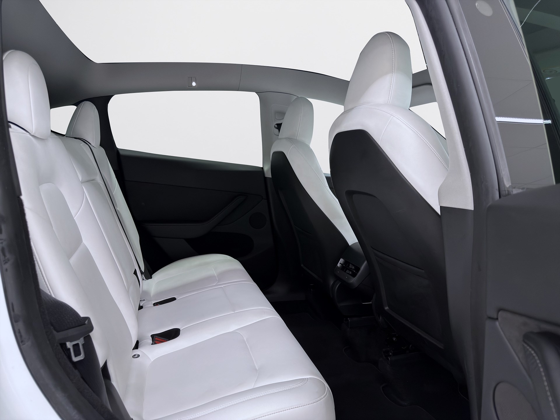 Tesla Model Y Long Range 514hk Pano Drag B-Kamera Läder MOMS
