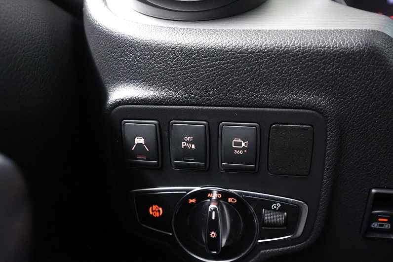 Mercedes-Benz X 250 d 4M Power Line 360 Navi Keyless Alcantara