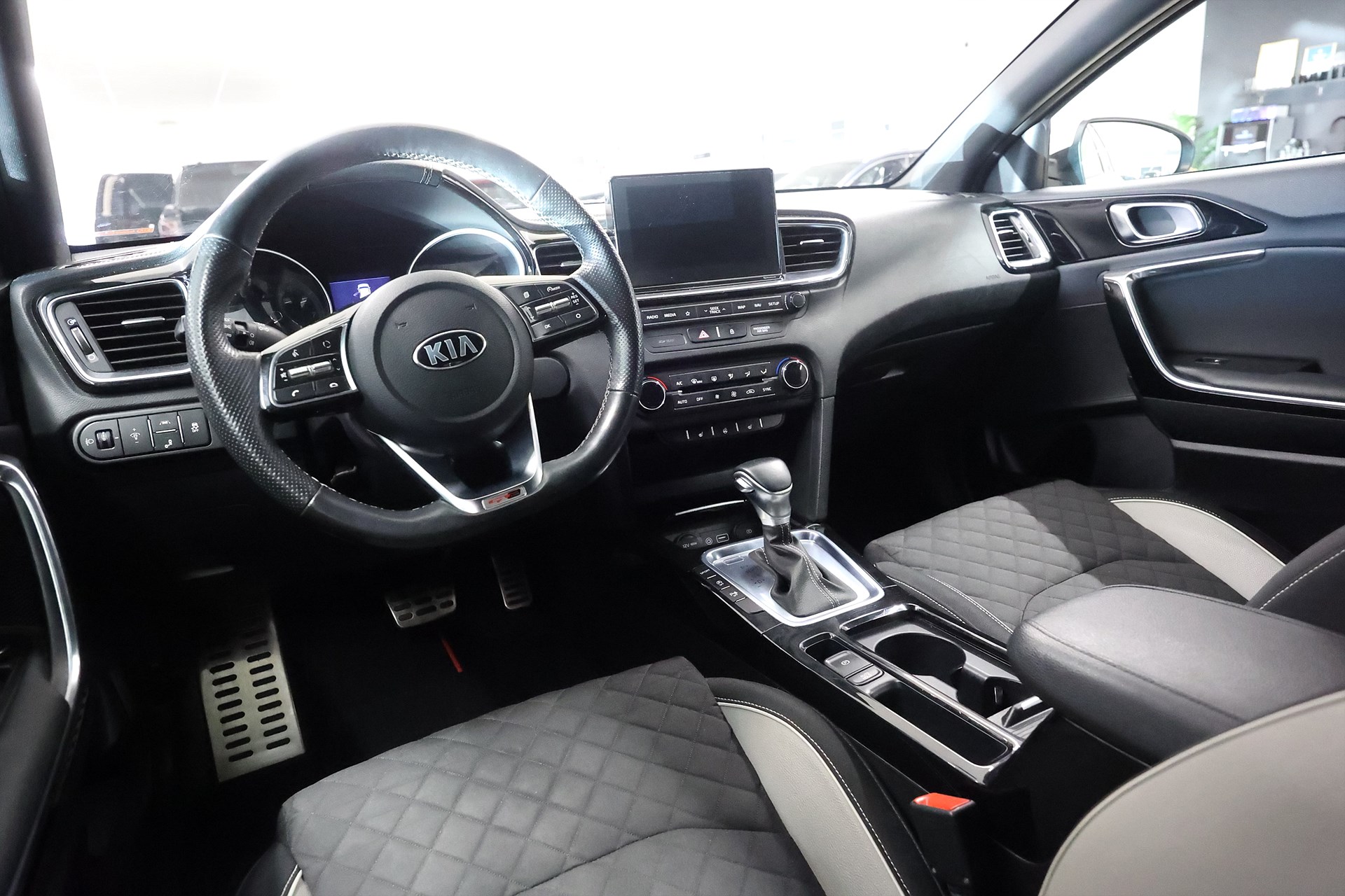 Kia ProCeed 1.4 T-GDI 140hk GT Line Navi PDC B-Kamera