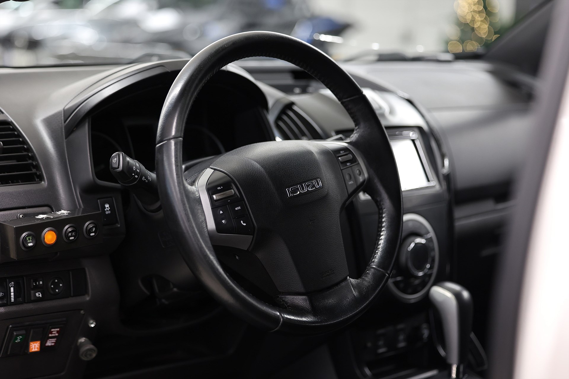 Isuzu D-Max Crew Cab 2.5 4WD 163hk Limited Edition