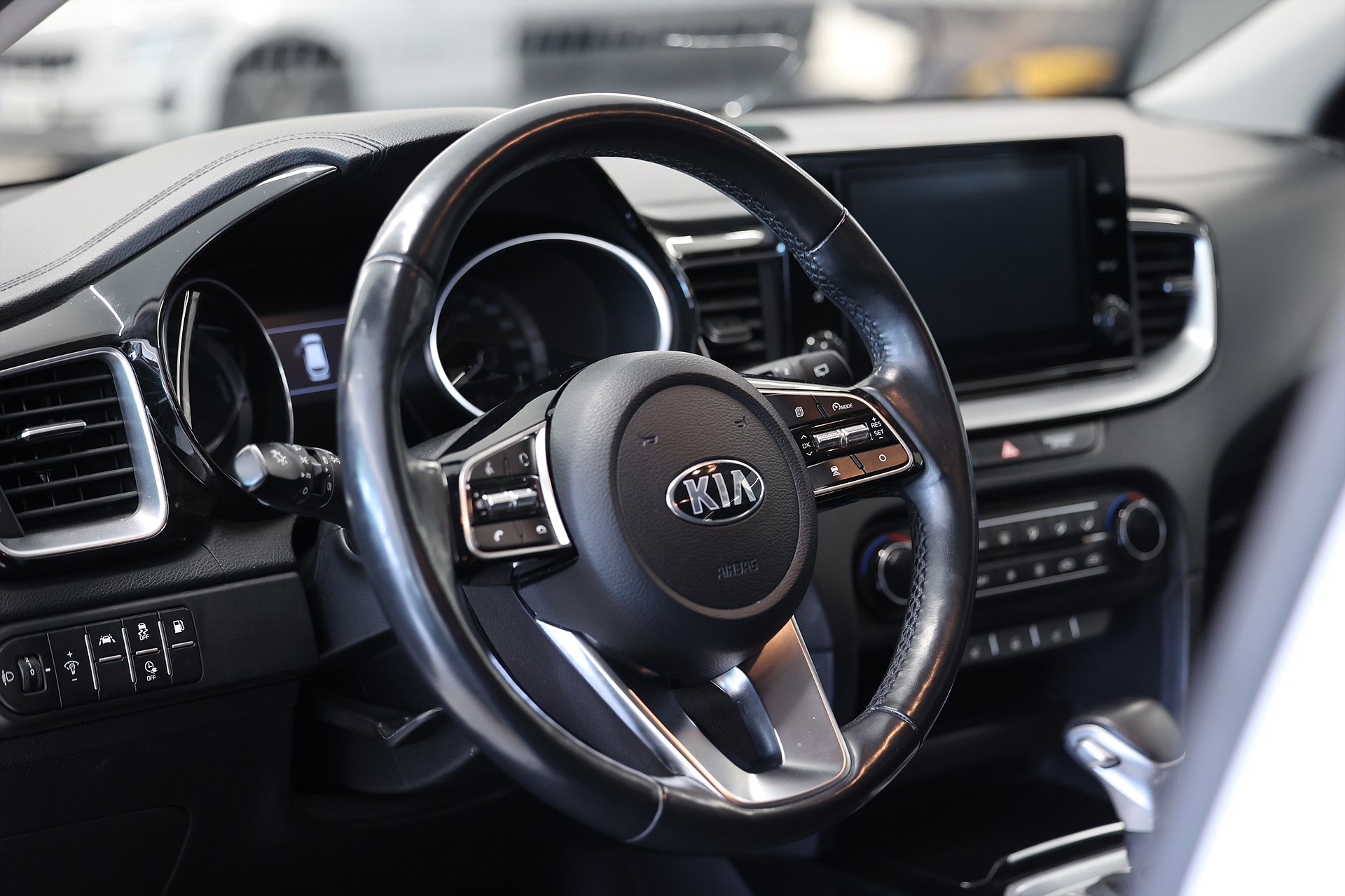 Kia Ceed Plug-in SportsWagon 141hk B-kamera Keyless CarPlay