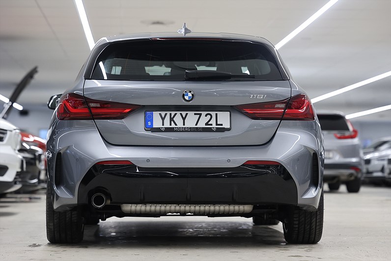 BMW 118i 136hk M Sport Shadow PDC CarPlay Navi