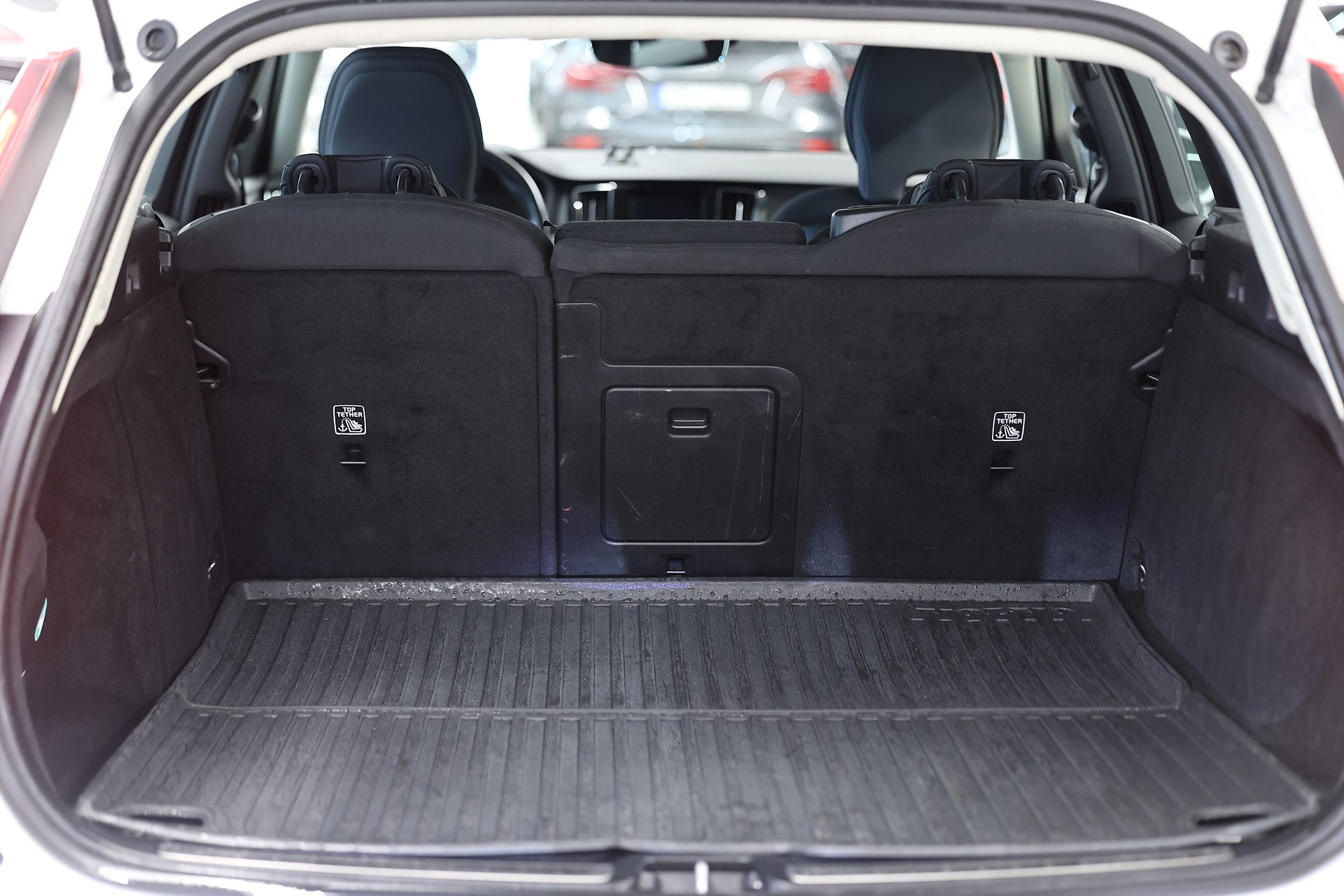 Volvo V60 D4 AWD 190hk *Hjulkampanj!* Momentum Drag