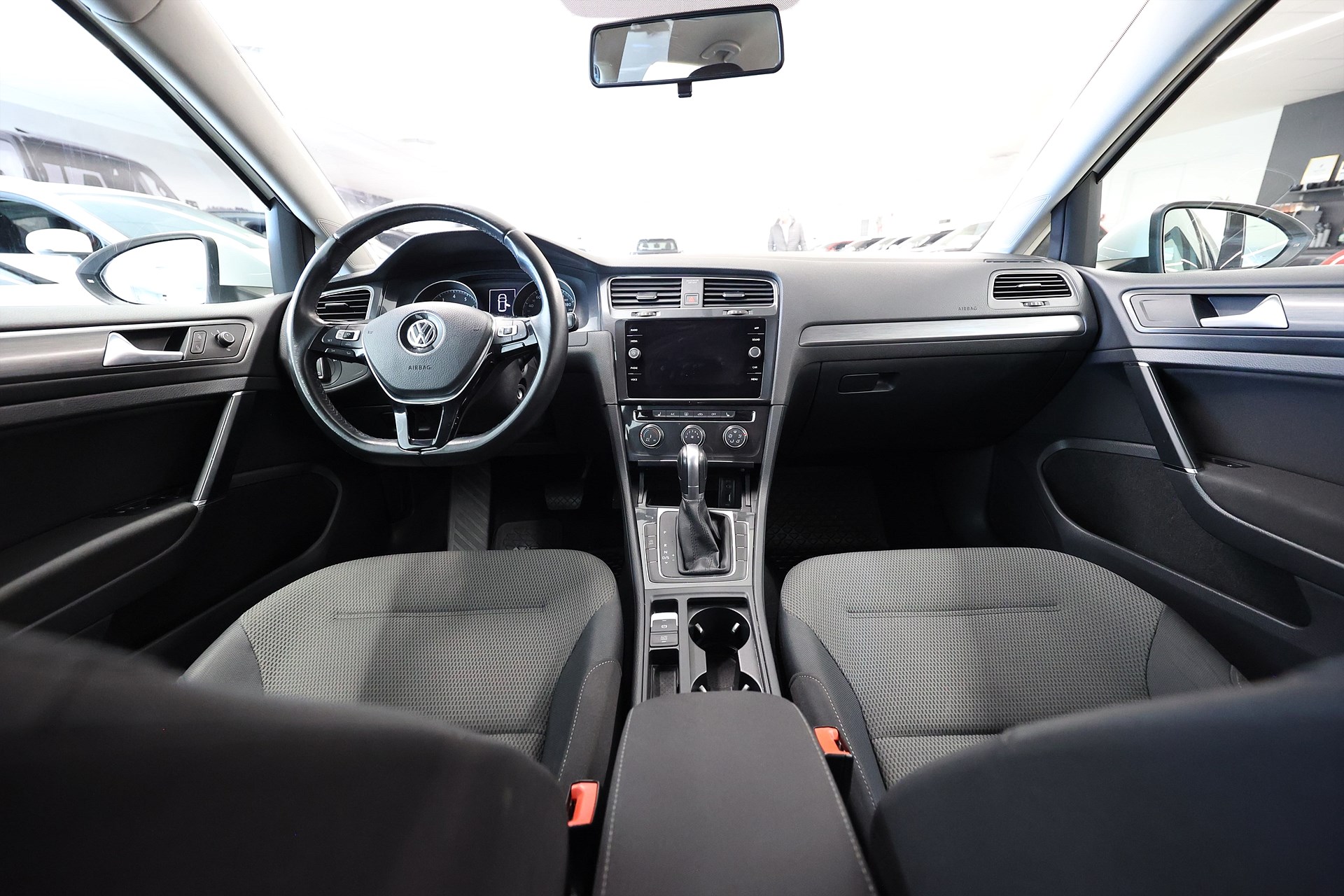 Volkswagen Golf 5-dörrar 1.0 TSI 110hk R-Line Base CarPlay