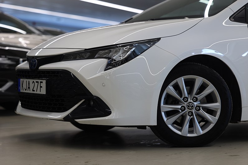 Toyota Corolla Touring Sports Hybrid e-CVT 140hk Active Navi Drag
