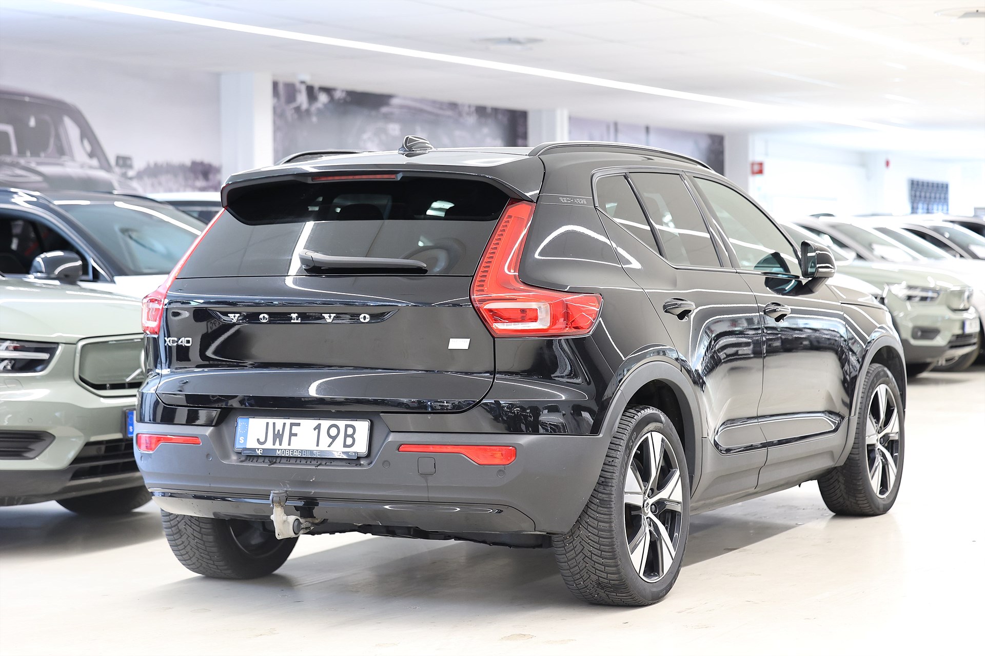 Volvo XC40 P6 Recharge Core B-kamera Drag Keyless MOMS