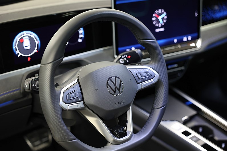 Volkswagen Passat 2.0 TDI 4M R Line 360-kam H/K Massage IQ Läder