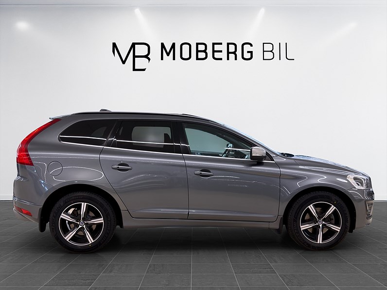 Volvo XC60 D4 AWD 190hk R-Design Navi Drag Pano B-Kamera