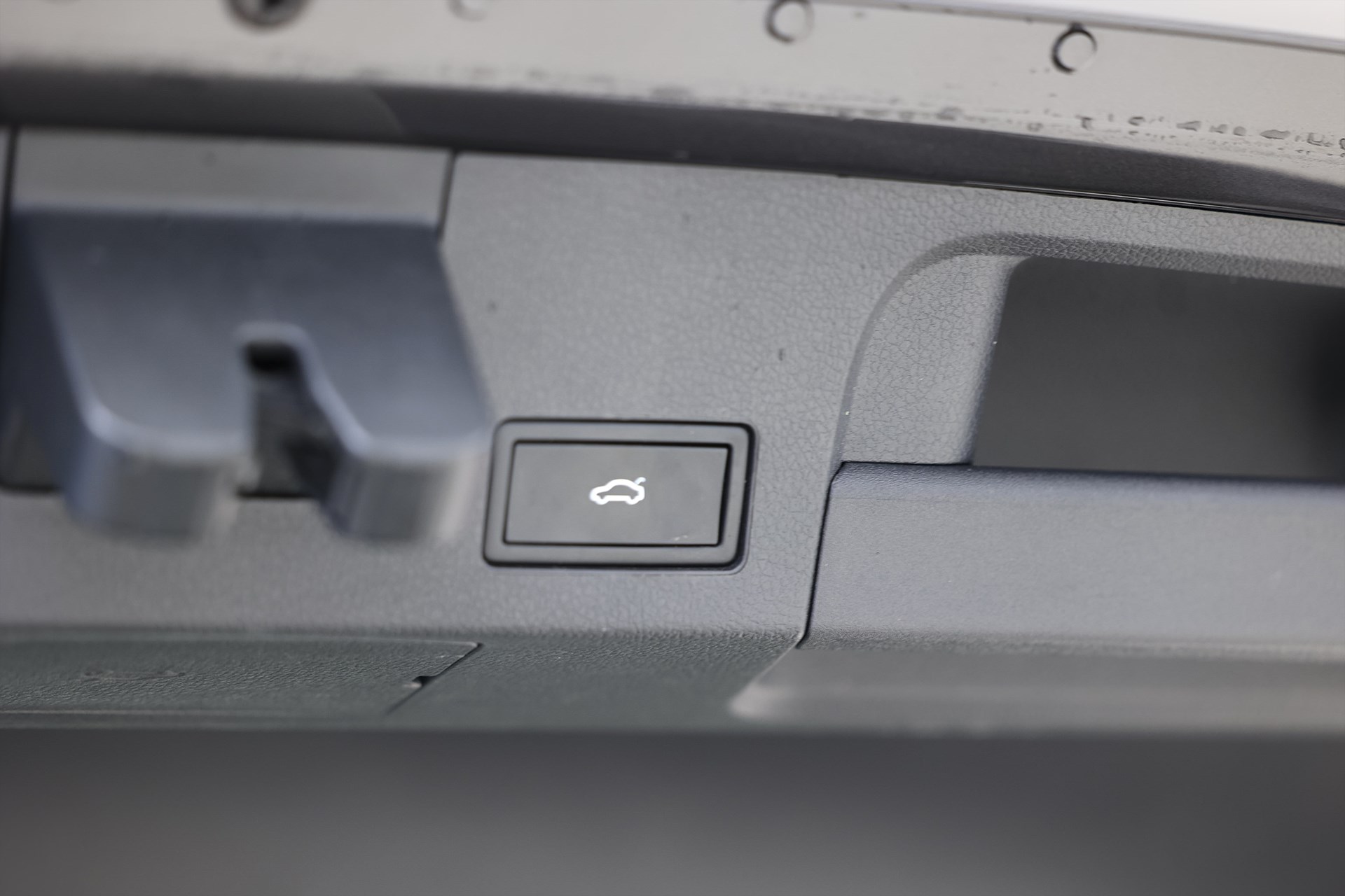 Volkswagen Arteon eHybrid 218hk R-Line Drag