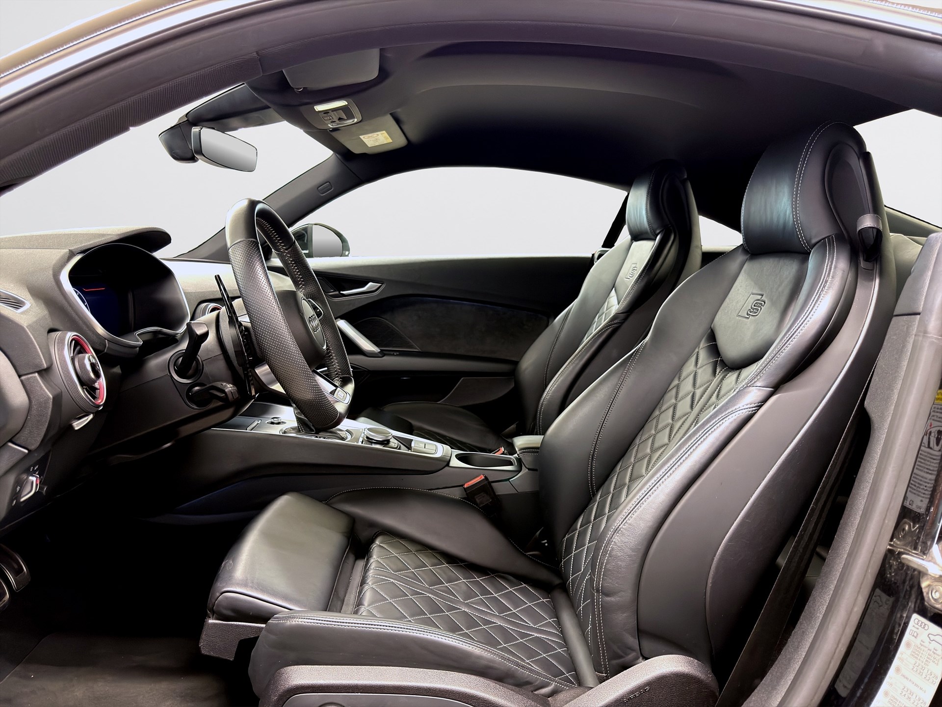 Audi TT Coupé 45 TFSI quattro 245hk Helg på Moberg! S-line B&O Navi PDC