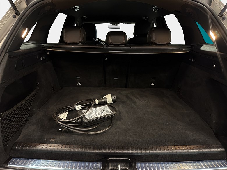 Mercedes-Benz GLC 300 de 4MATIC AMG, Night, Drag, Värmare 2021, silver – bild 21 av 26, begagnad hos Niber i Järfälla
