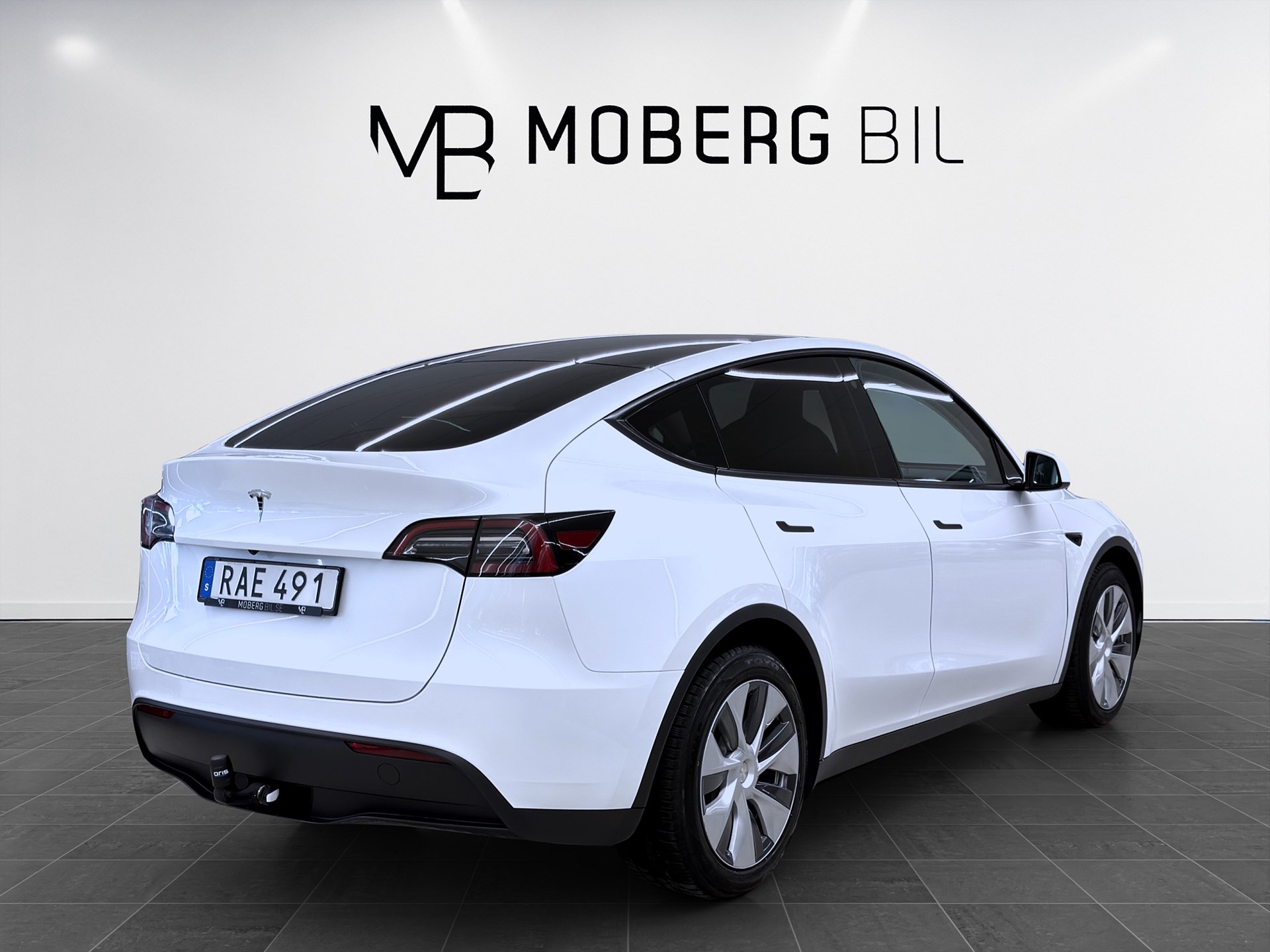 Tesla Model Y Standard Range 299hk Helg på Moberg! Pano Drag B-Kamera