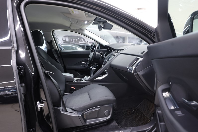 Jaguar E-Pace D150 AWD 150hk *Hjulkampanj!* B-kamera Drag