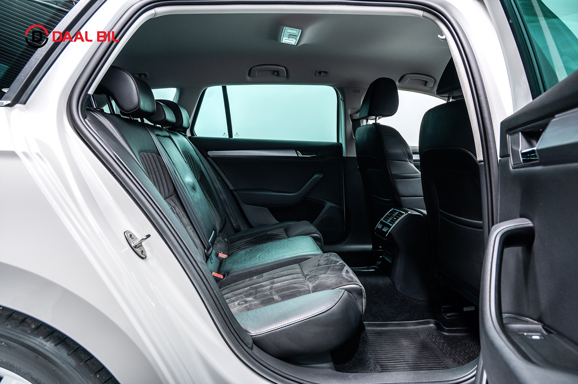 Škoda Superb Stasjonsvogn 2.0 TDI 4x4 SCR DSG sekvensiell, 6-trinn, 190hk, 2017