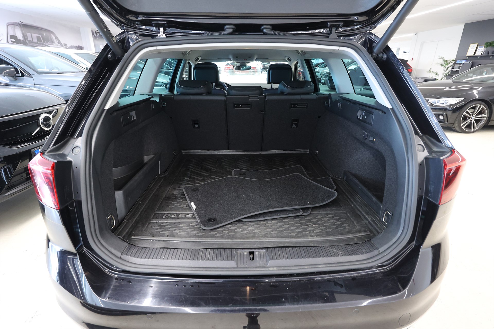 Volkswagen Passat SC GTE 218hk Executive Alcantara Drag B-Kamera