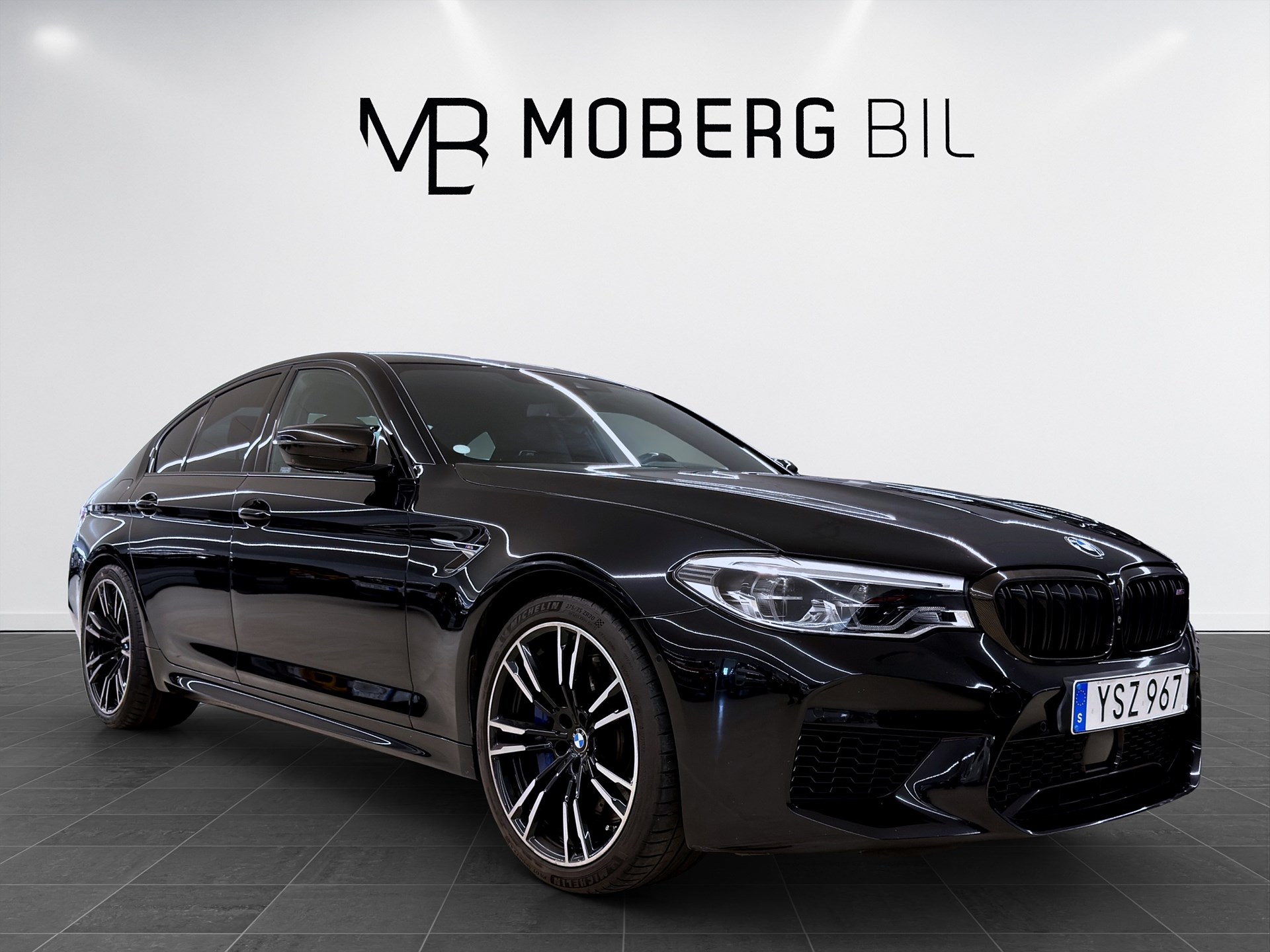 BMW M5 600hk M Sport HUD H/K 360 Kolfiber Merino