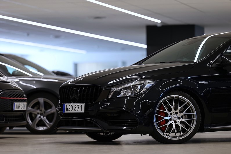 Mercedes-Benz AMG CLA 45 4M 381hk Pano H/K Skalstolar