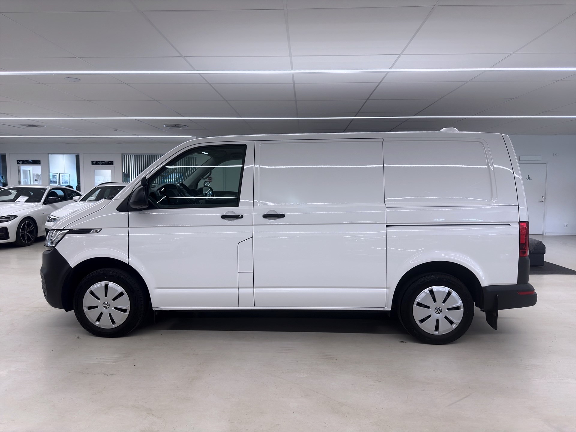 Volkswagen Transporter T30 2.0 TDI 110hk V-inredning Drag Värmare