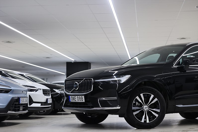 Volvo XC60 Recharge T6 AWD 350hk *Hjulkampanj!* Core Läder
