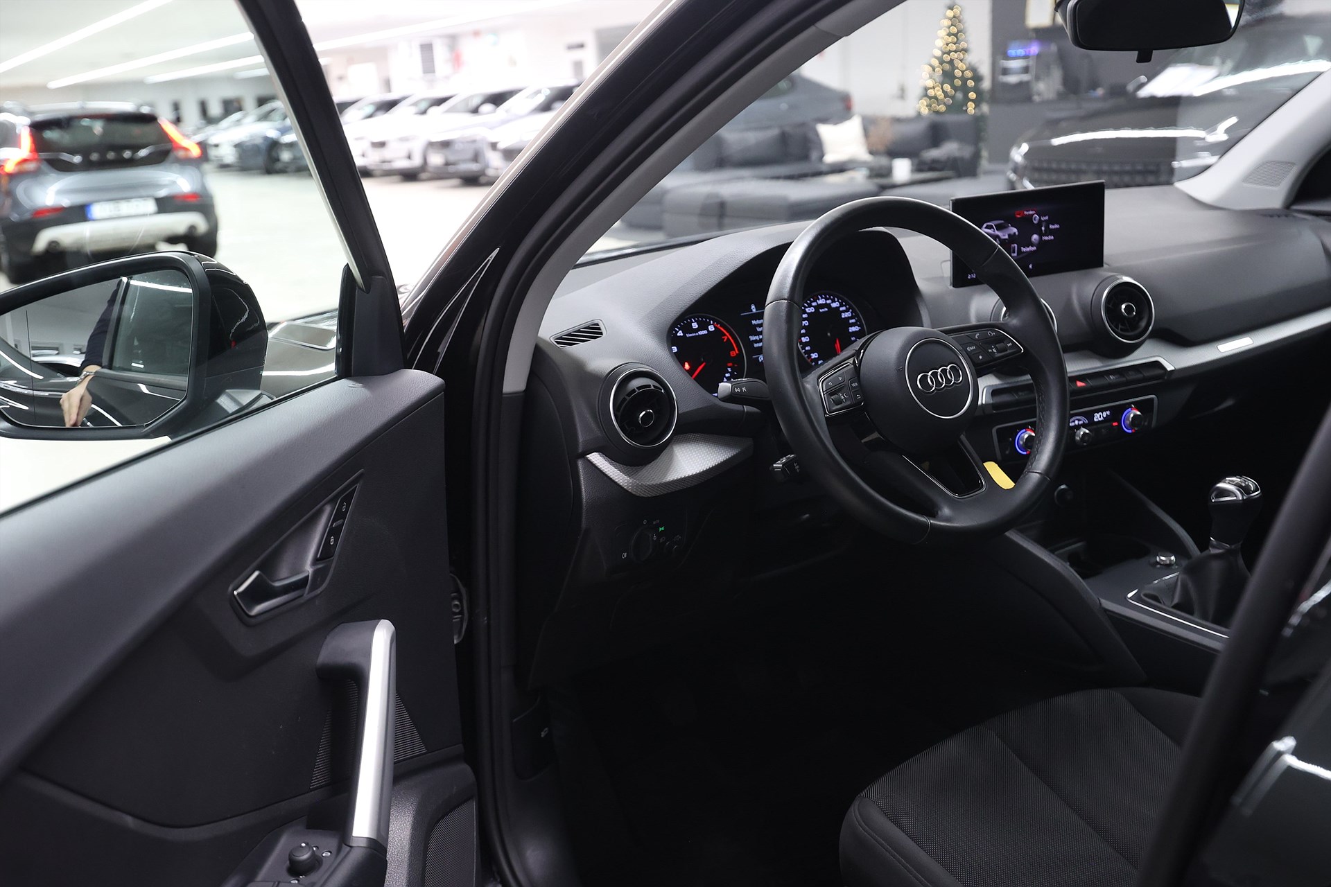 Audi Q2 30 TFSI 110hk *Hjulkampanj!* Proline PDC LED