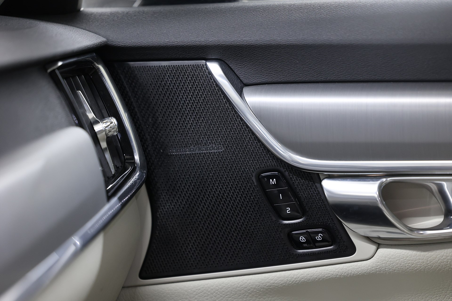 Volvo V90 D4 AWD 200hk Polestar Momentum HUD H/K