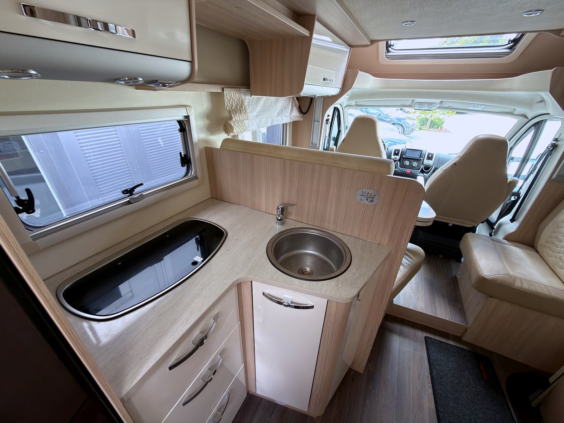 Bürstner Ixeo Time IT 726 163hk Backkamera GPS Skybed Markis