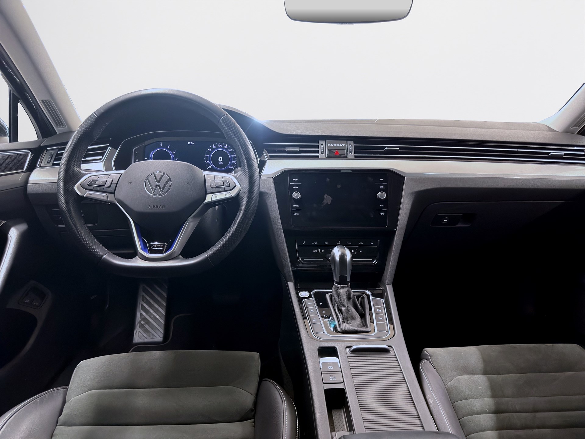 Volkswagen Passat SC GTE 218hk Helg på Moberg! Keyless B-Kamera Navi