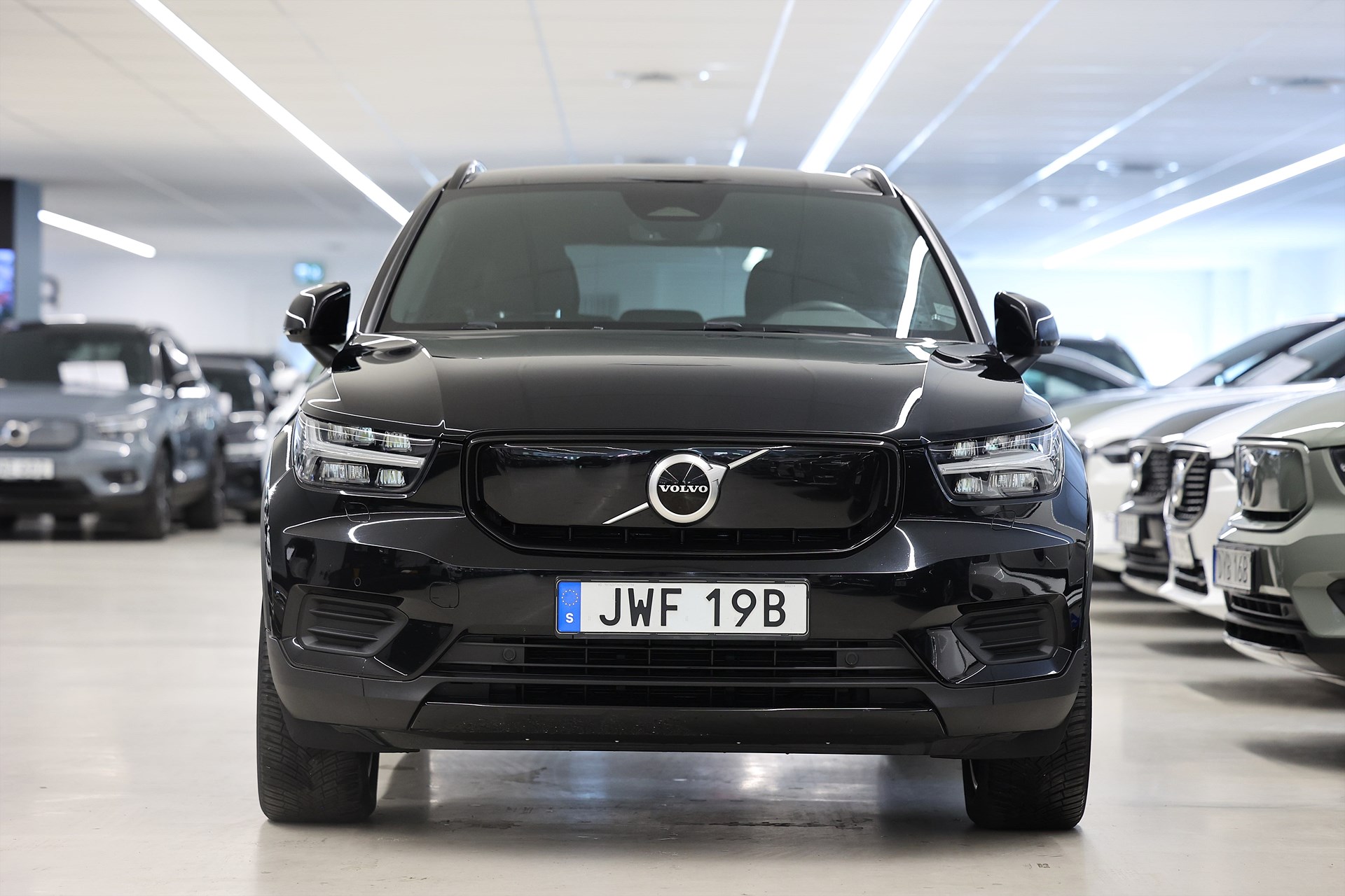 Volvo XC40 P6 Recharge Core B-kamera Drag Keyless MOMS