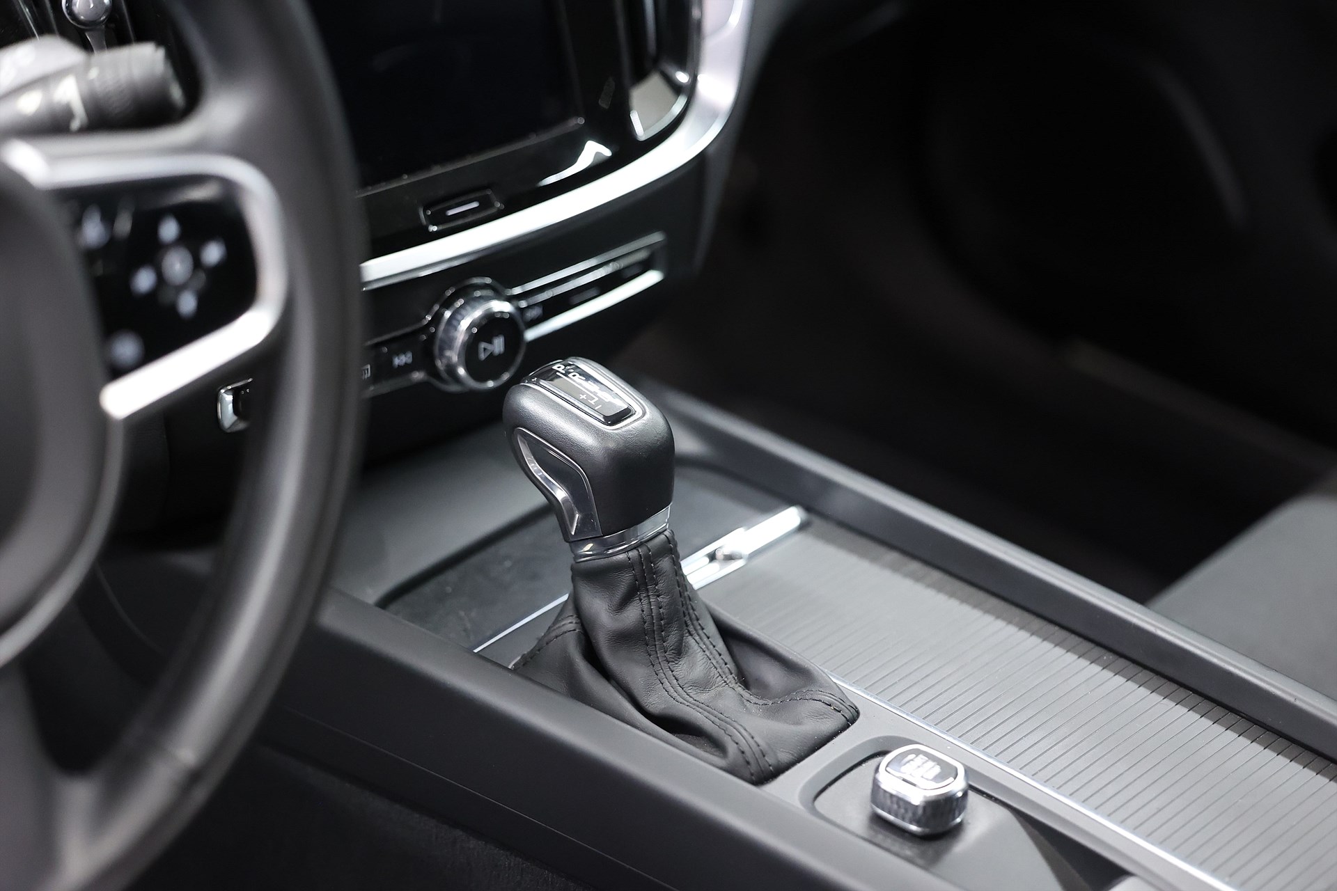 Volvo V60 Cross Country D4 AWD *Hjulkampanj!* Momentum Carplay