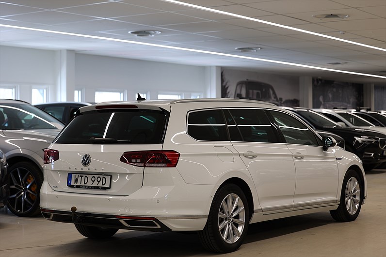 Volkswagen Passat GTE 218hk Räckvidd 60 km Värmare B-kamera Drag