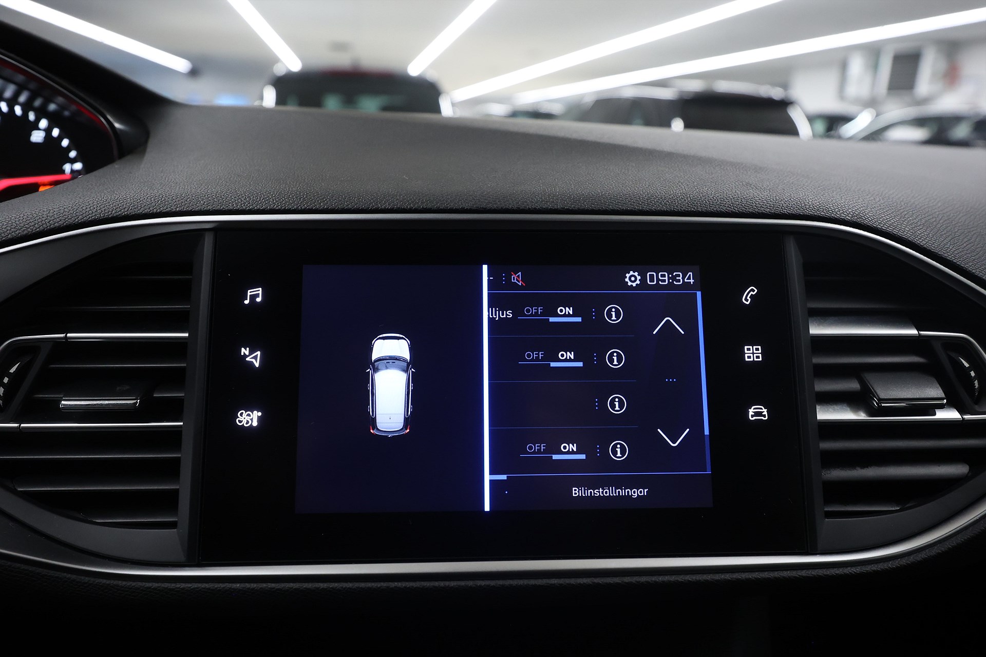 Peugeot 308 1.5 BlueHDi 130hk *Hjulkampanj!* Active PDC Värmare