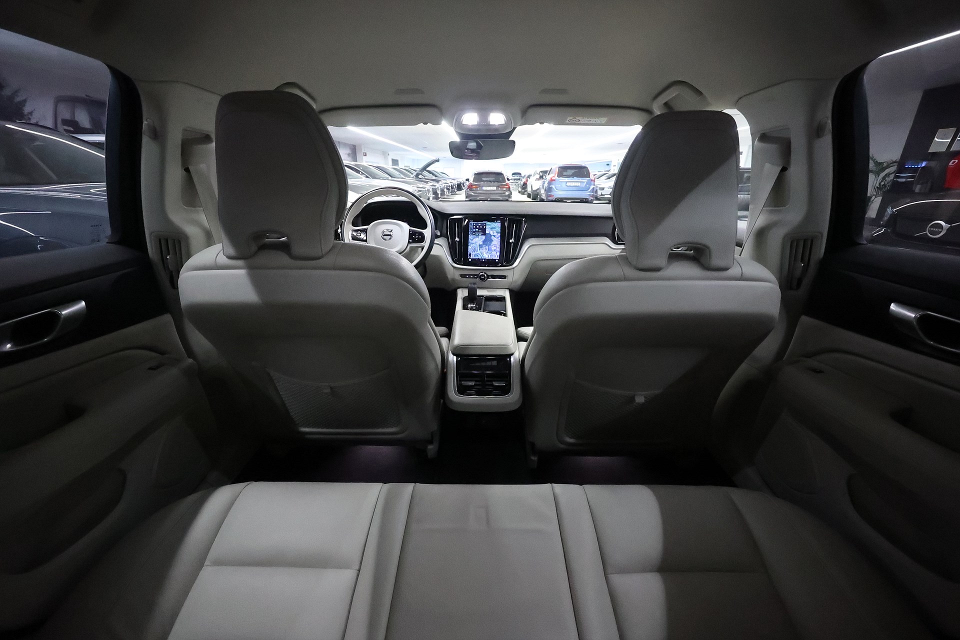 Volvo V60 Cross Country B4 197hk Plus Läder B-Kamera Navi Drag