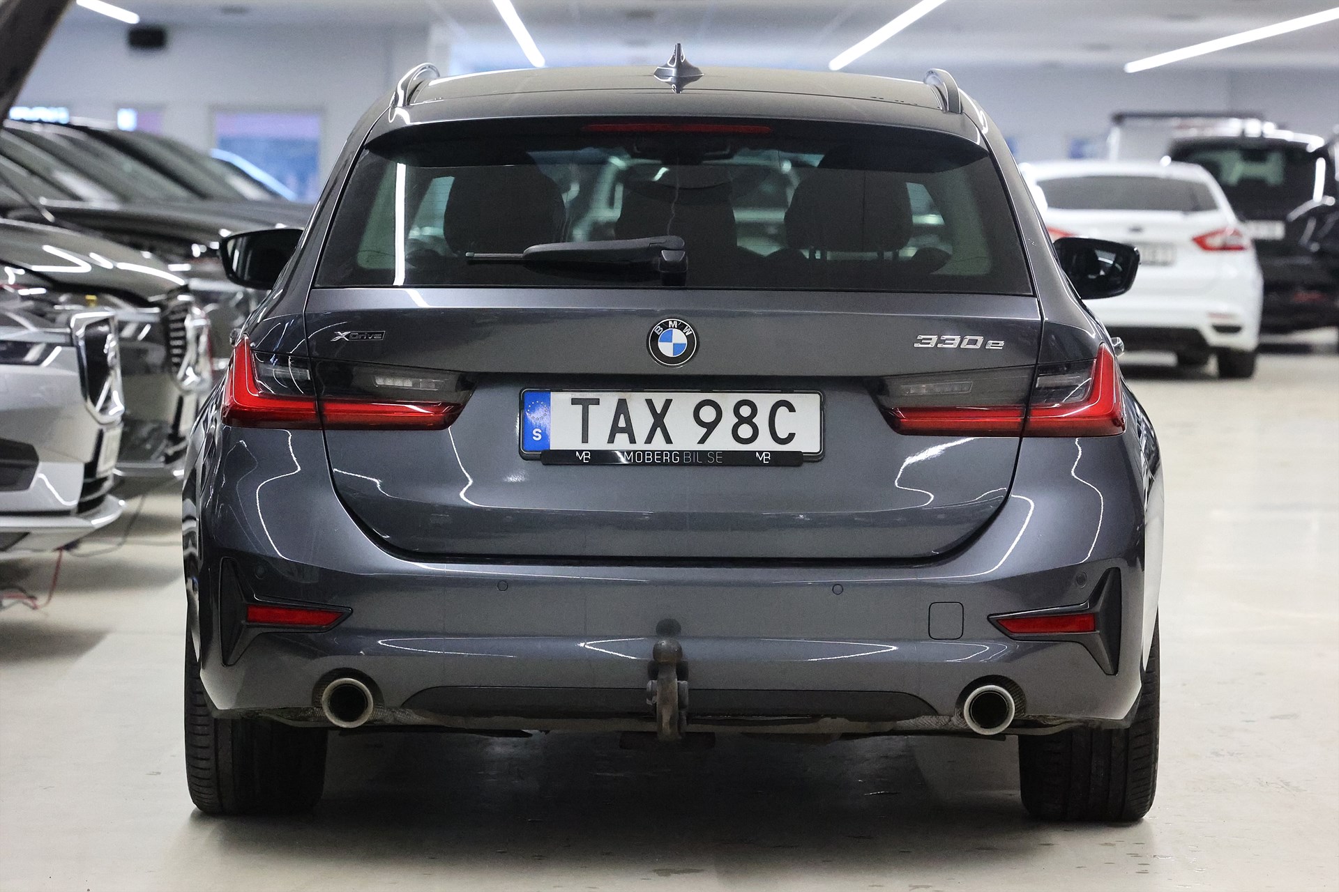 BMW 330e xDrive Touring 292hk Sport Line Shadow Navi Läder Drag