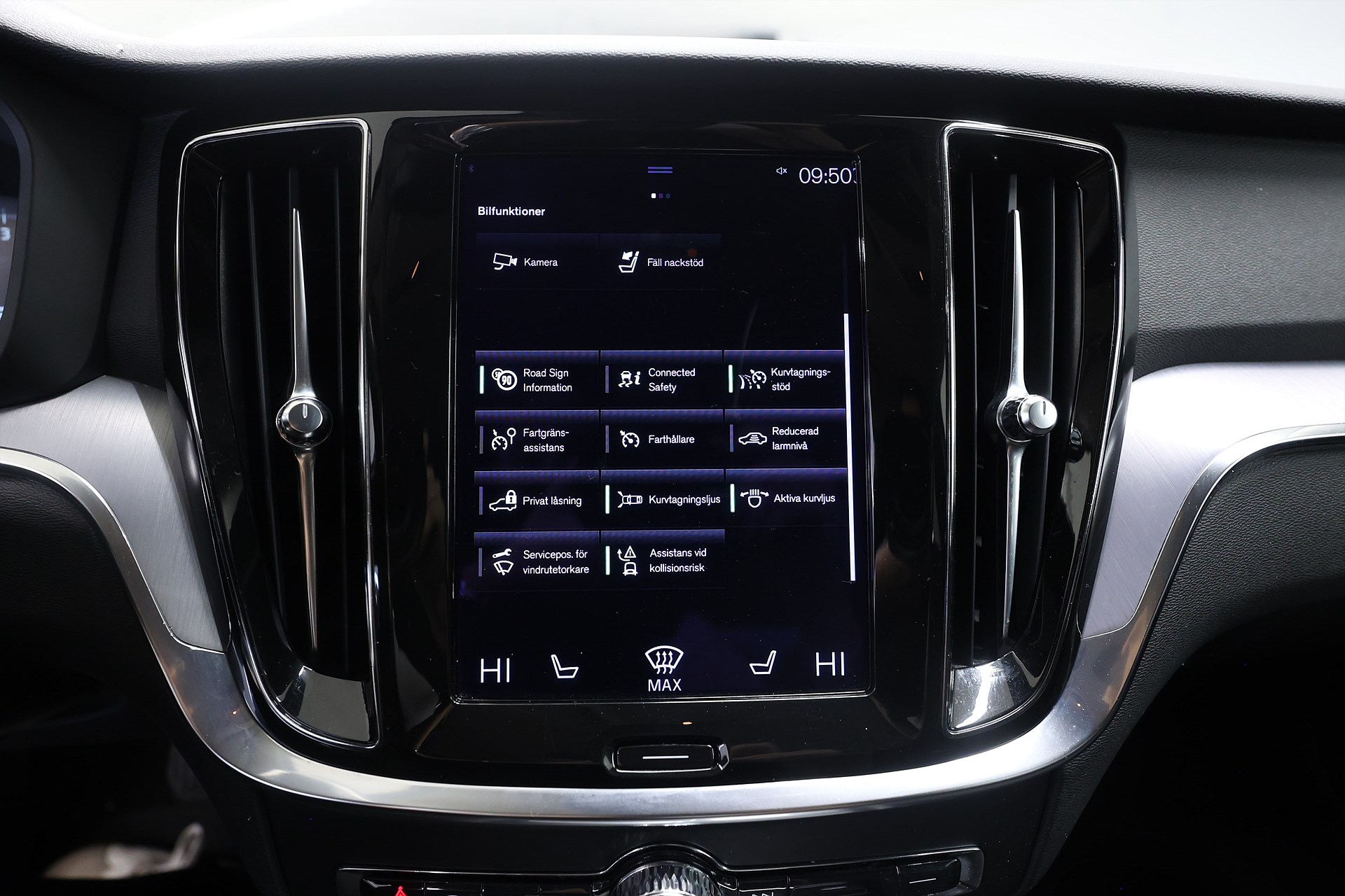 Volvo V60 B4 Cross Country 197hk *Hjulkampanj!* Momentum H/K