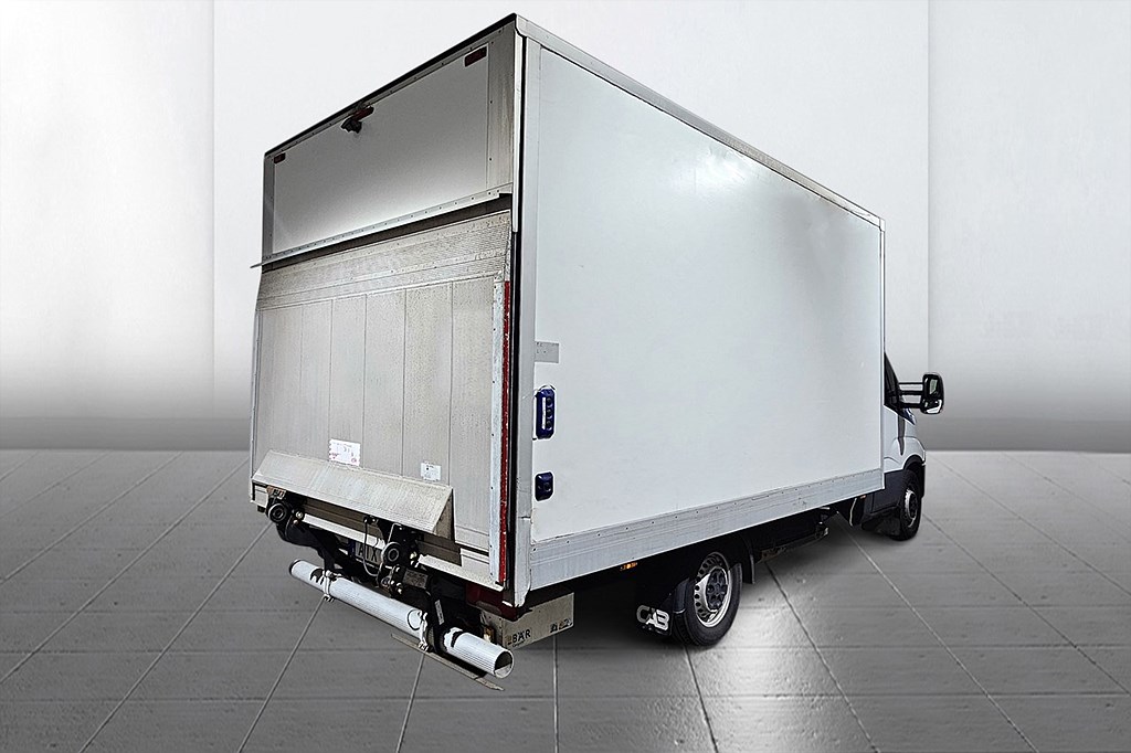Iveco Daily 35 Volymskåp Bakgavellyft 3.0 CNG Aut MOMS 136hk – bild 6 av 15