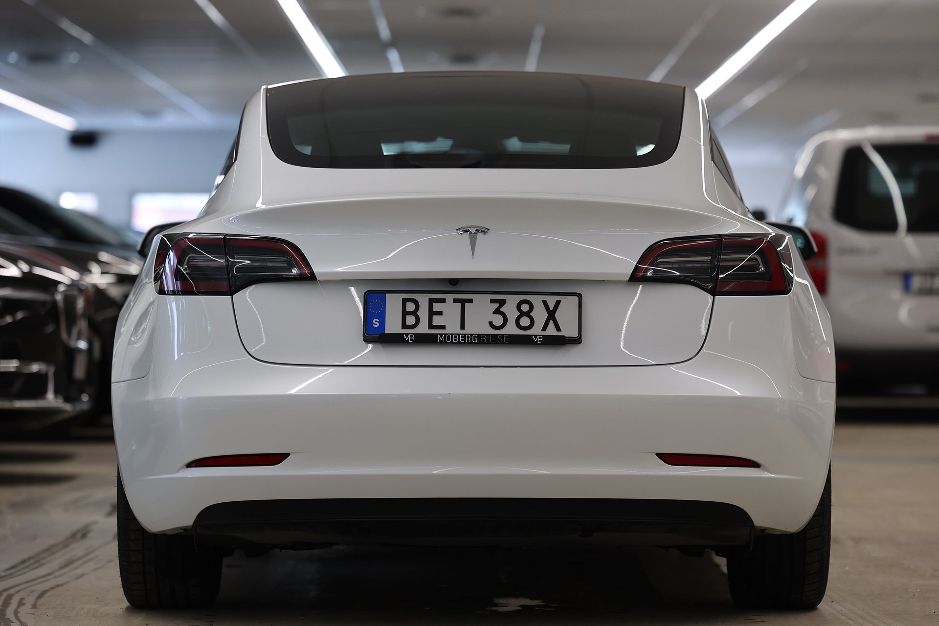 Tesla Model 3 Standard Range 283hk Pano Navi Läder