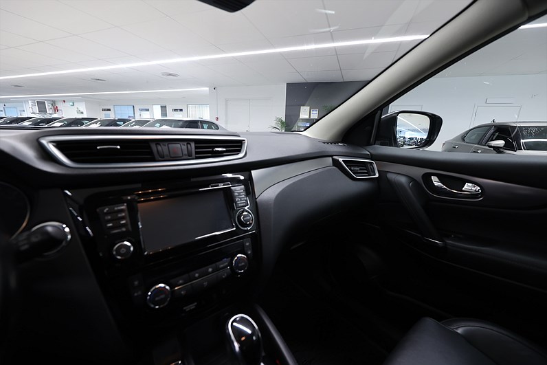 Nissan Qashqai 1.6 DCI Tekna Panorama Drag 360 Keyless Navi