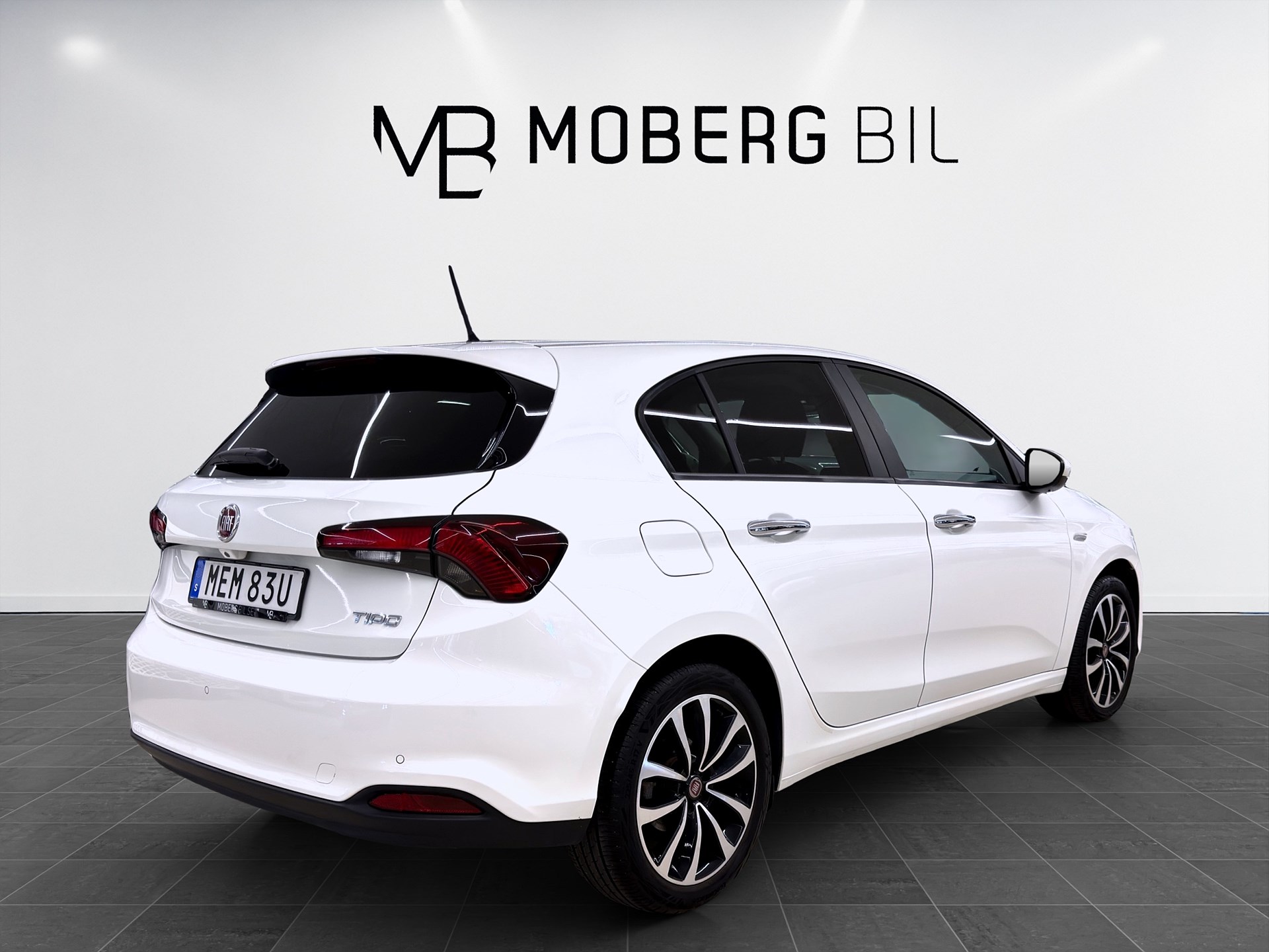 Fiat Tipo 1.4 120hk Helg på Moberg! B-Kamera PDC CarPlay
