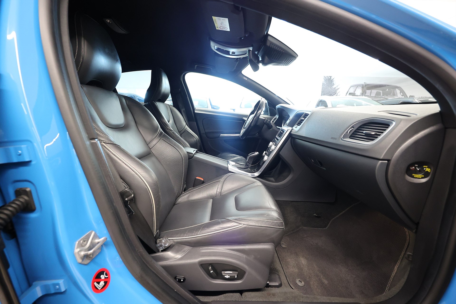 Volvo S60 T6 306hk R-Design Polestar H/K Läder Navi B-Kamera
