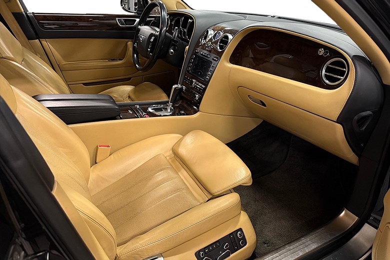 Flying Spur L 6.0 W12 AWD, 560hk, 2006, Unik 2006, svart – bild 13 av 26, begagnad hos Niber i Järfälla