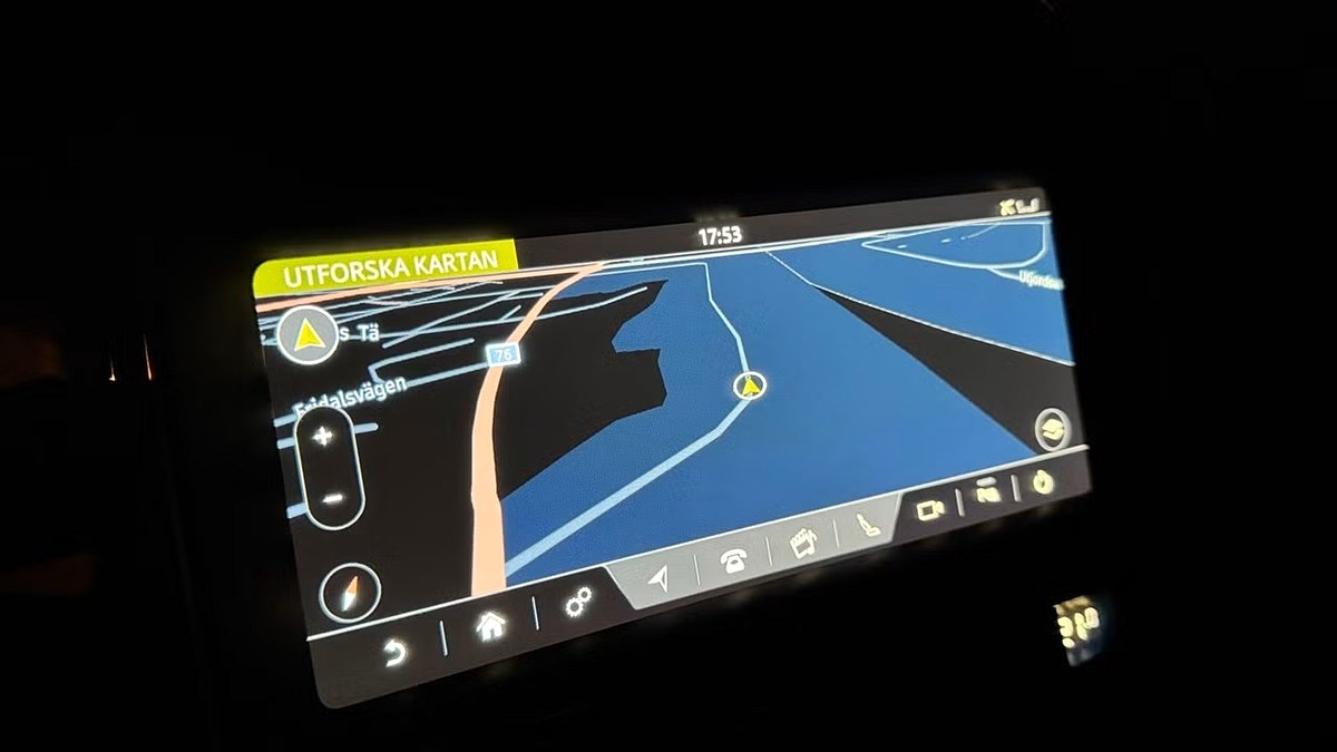 Jaguar XE – bild 19