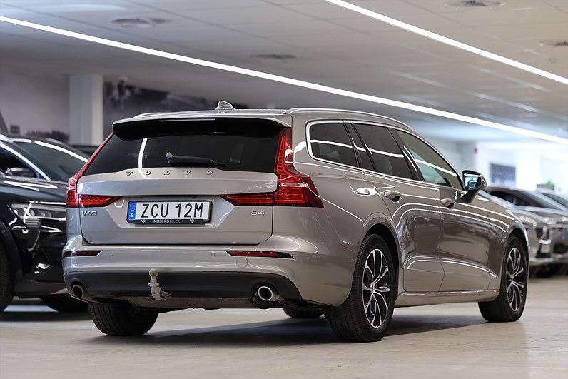 Volvo V60 B4 197hk Momentum H/K Värmare CarpPlay Drag B-Kamera