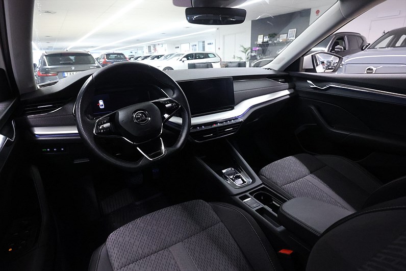 Skoda Octavia 1.0 TSI 110hk Style Keyless CarPlay Drag B-Kamera