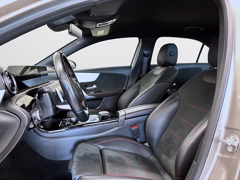 Mercedes-Benz A 180 d Sedan 116hk AMG Line B-kamera Navi