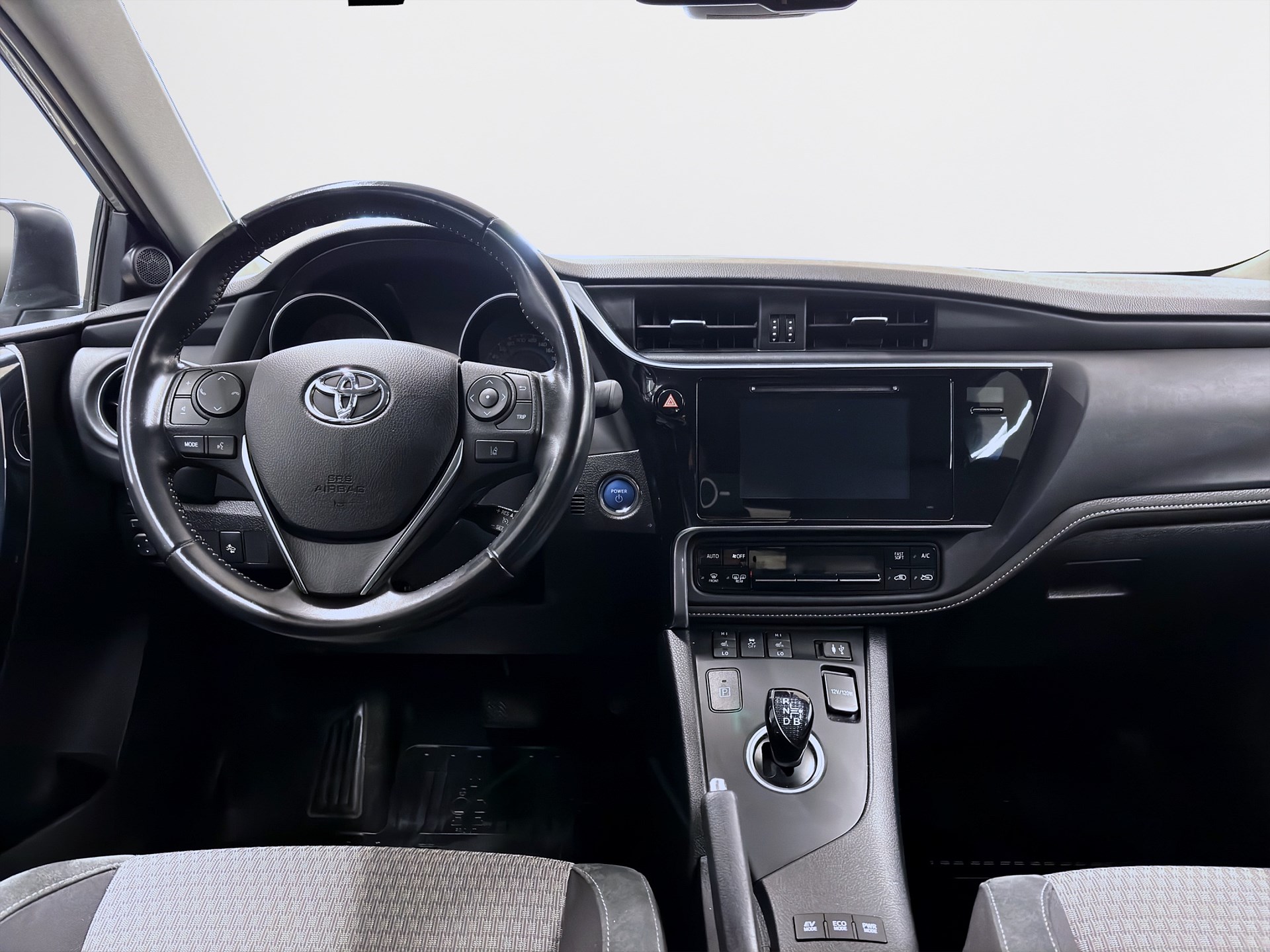 Toyota Auris Hybrid 136hk Intense Edition B-kamera