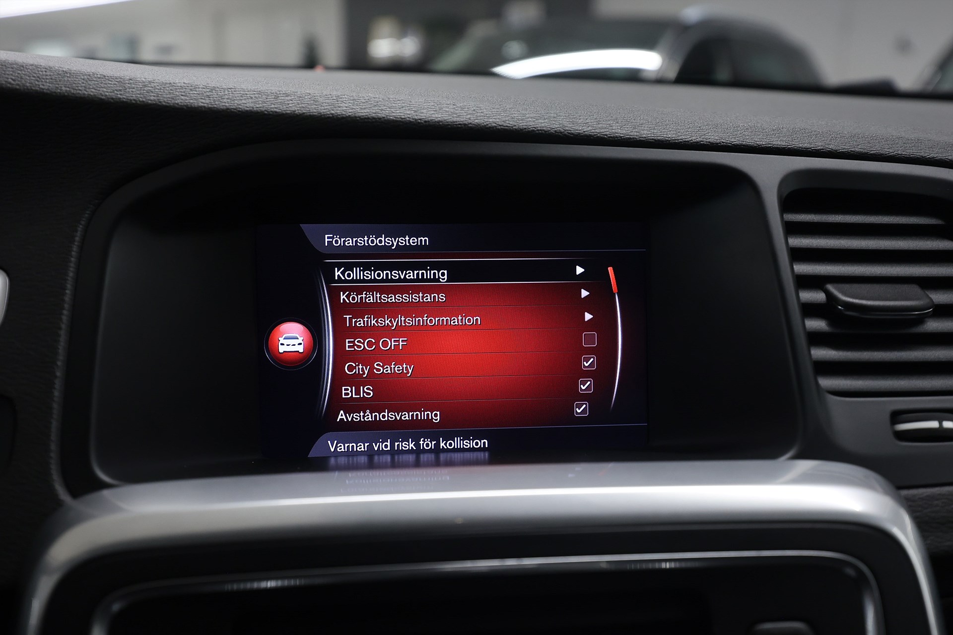 Volvo V60 Cross Country D3 150hk Classic Navi Värmare Keyless