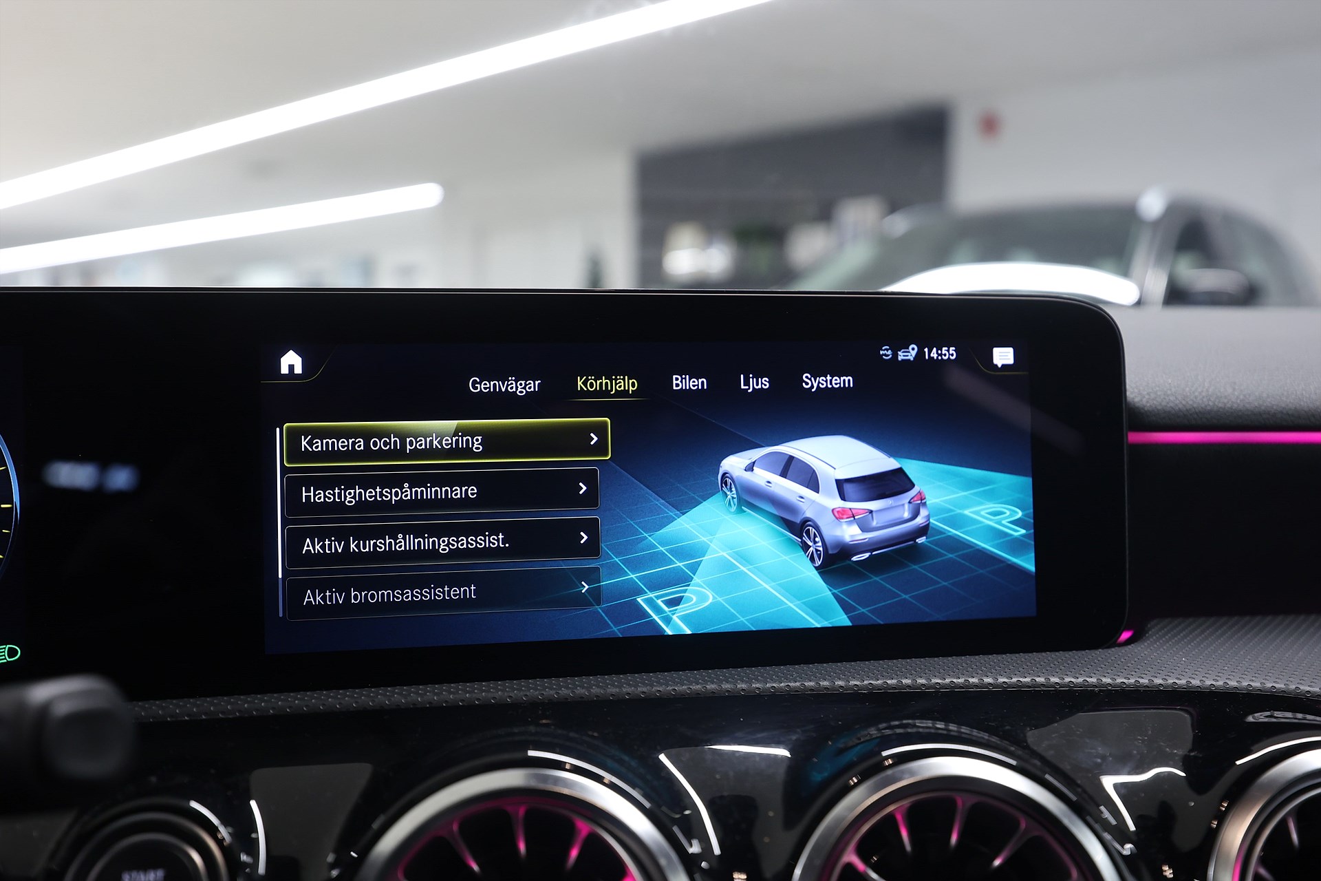 Mercedes-Benz A 250 e 218hk AMG Line Pano Värmare Keyless